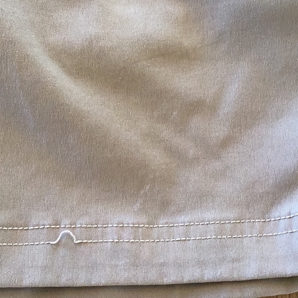 Athleta khaki golf, tennis, hiking skort. Women’s size 6 - Picture 4 of 16